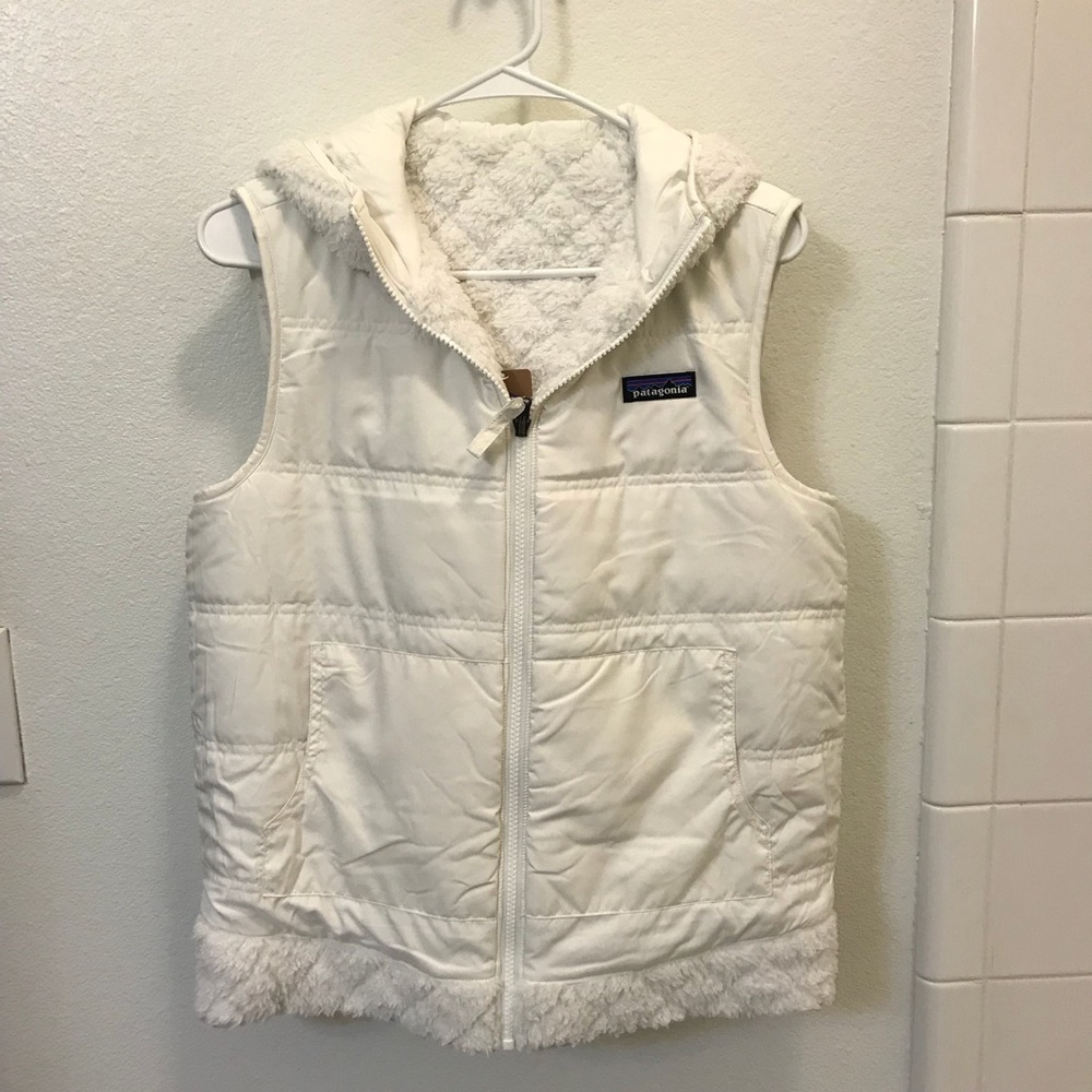 BRAND NEW WITH TAGS! reversible Patagonia vest.